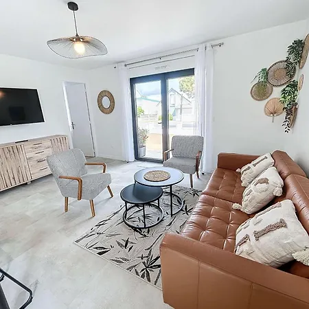 Maison Jullouville, 3 Pieces, 4 Personnes - Fr-1-361-542 펜션 쥘-루빌-레팡