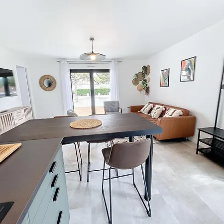 Maison Jullouville, 3 Pieces, 4 Personnes - Fr-1-361-542 펜션